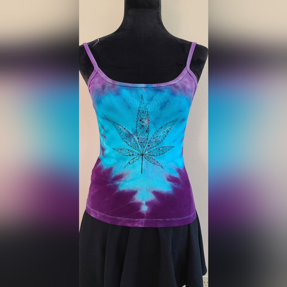 Cannabis leaf tie dye top